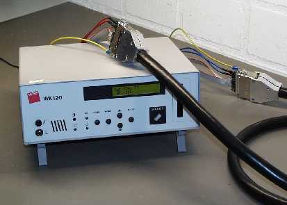 Serien-Funktionsprfung aller Leitungsverbindungen mit programmierbarem Verbindungstester